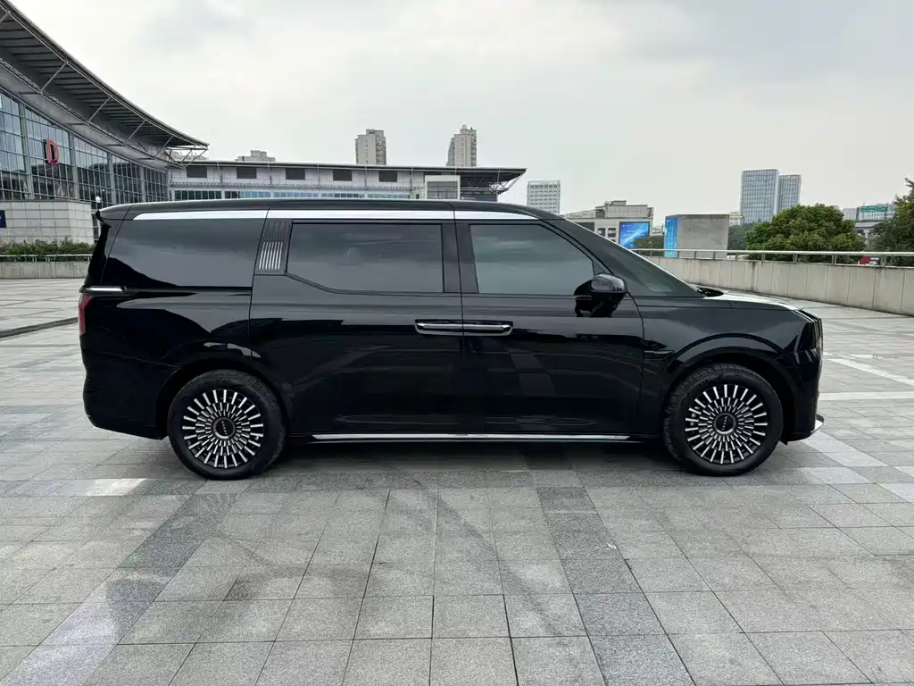 Zeekr 009 2024 мест 108kWh