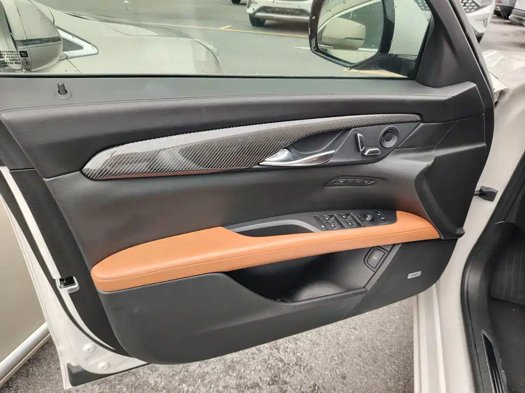 Cadillac CT6 — миниатюра 7
