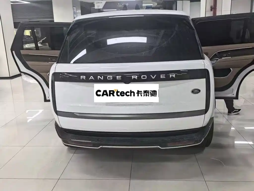 Land Rover Range Rover 2024 3.0 L6 400PS Long Wheelbase мест