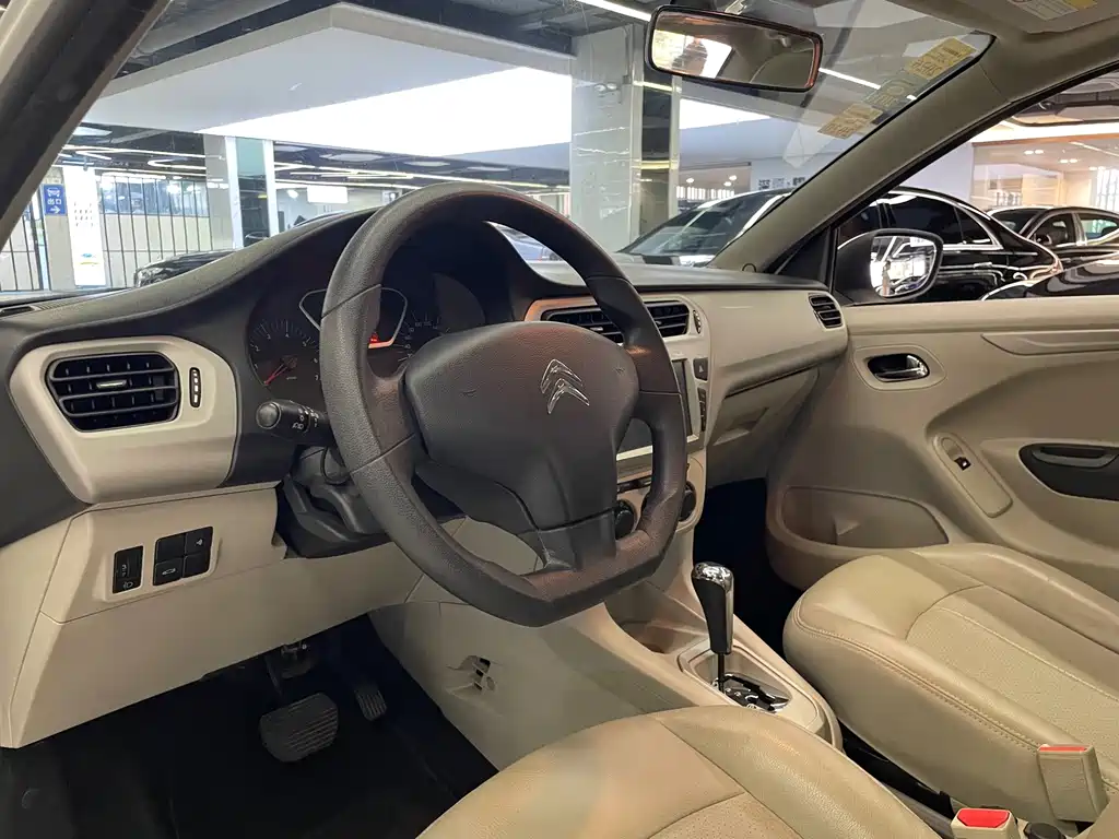 Citroen Elysee — миниатюра 15