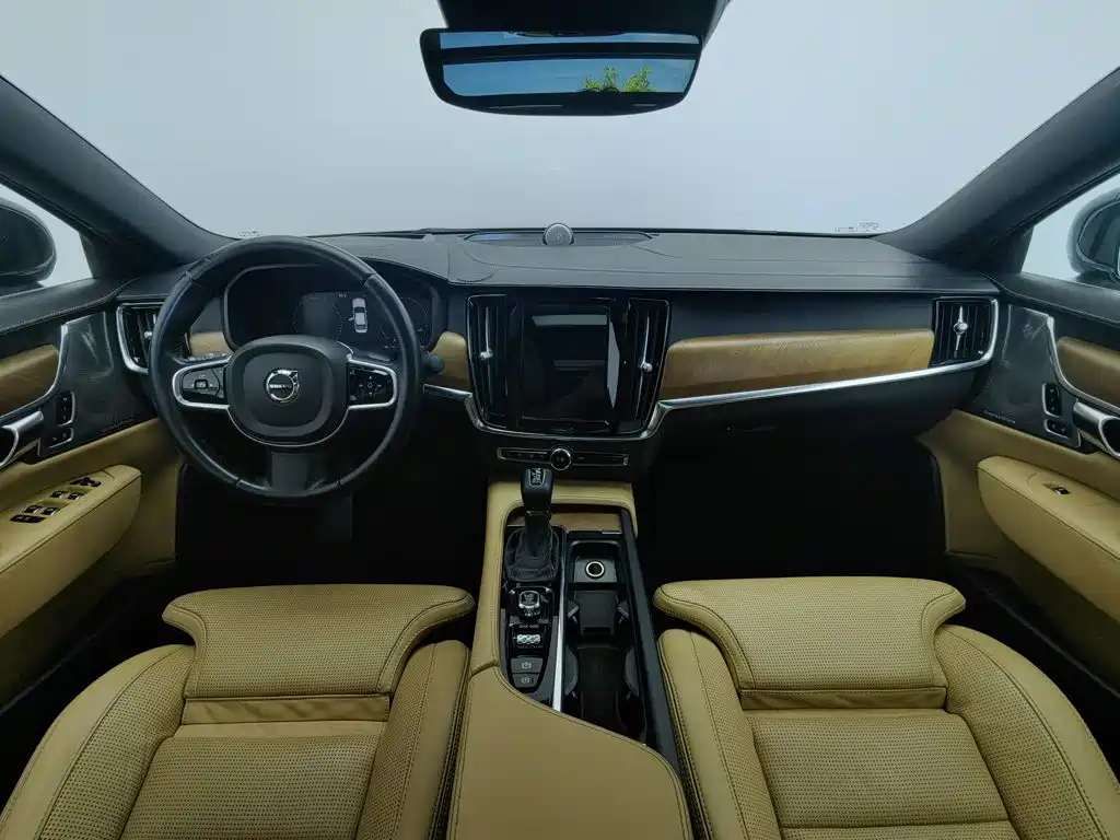 Volvo S90 — миниатюра 5