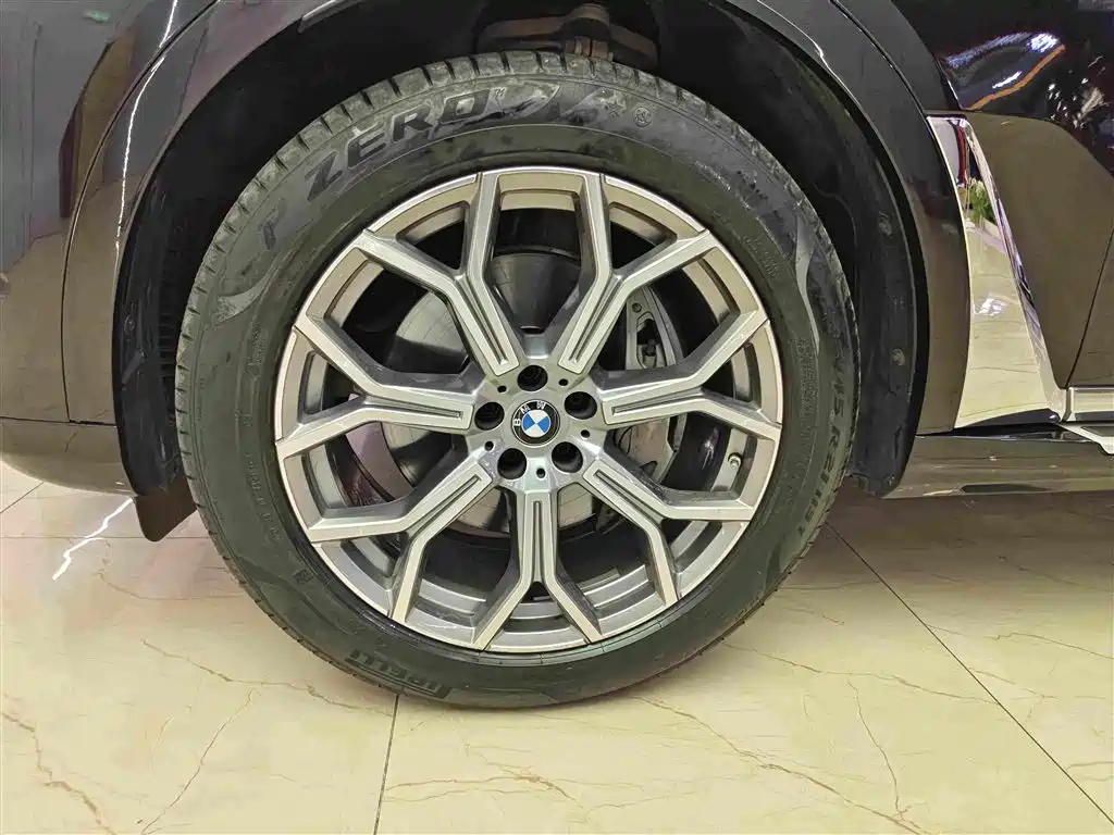 BMW X7 — миниатюра 8