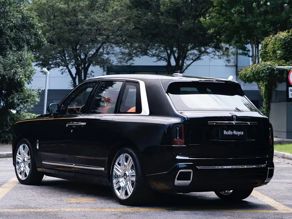 Rolls-Royce Cullinan — миниатюра 5