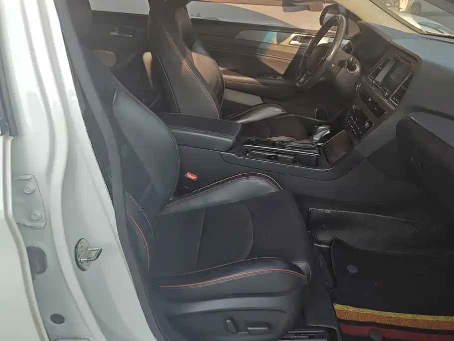 Hyundai Sonata — миниатюра 8