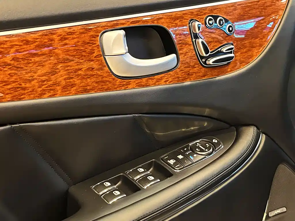 Hyundai Equus — миниатюра 12