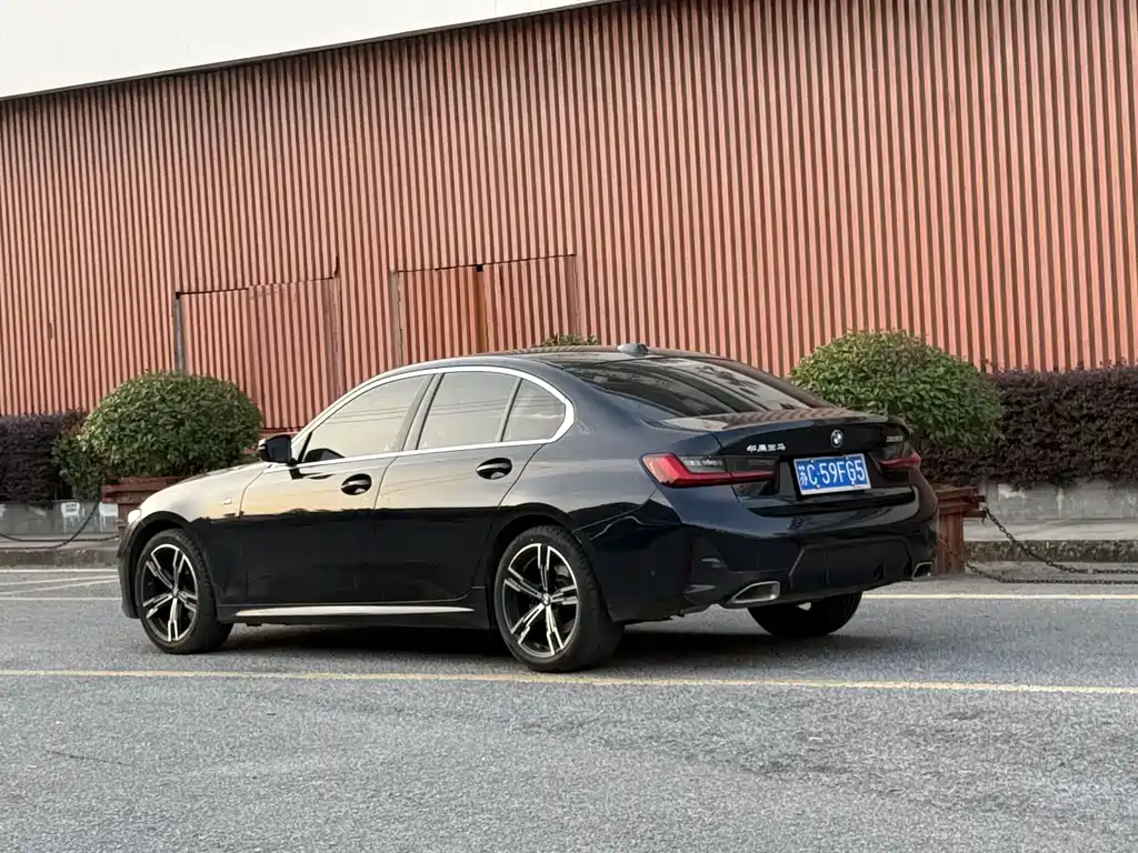 BMW 3 Series — миниатюра 4