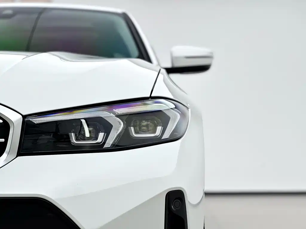 BMW 3 Series — миниатюра 12