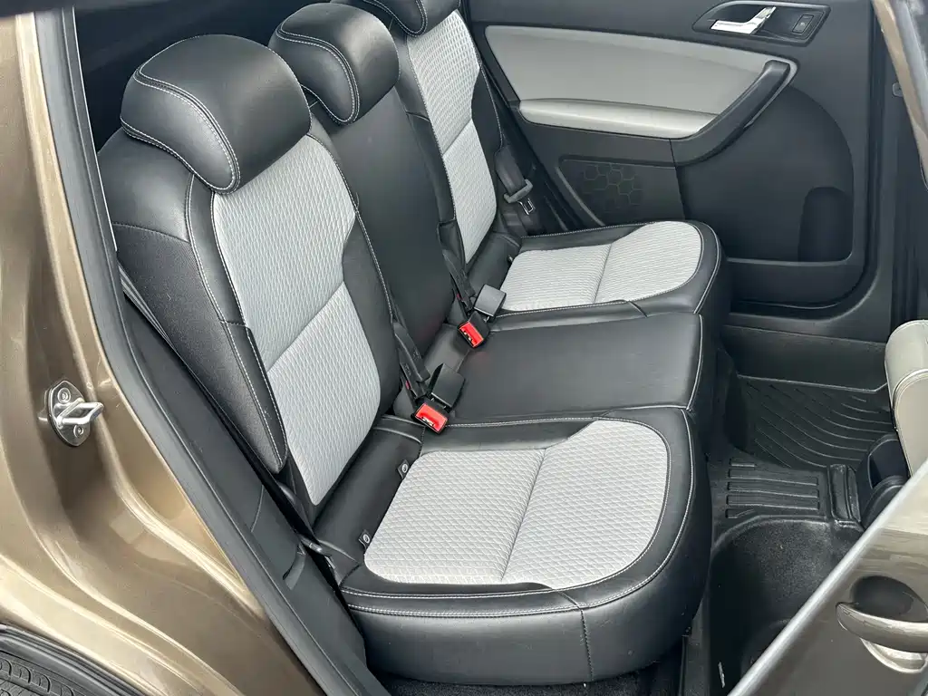 Skoda Yeti — миниатюра 16
