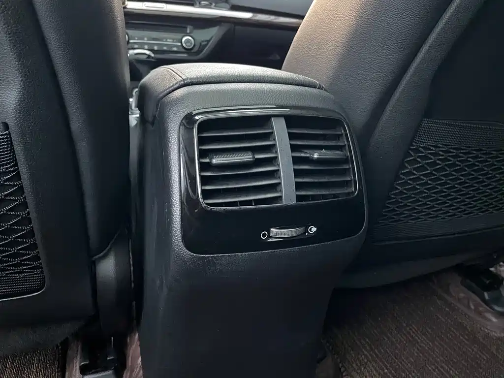 Kia K4 — миниатюра 12