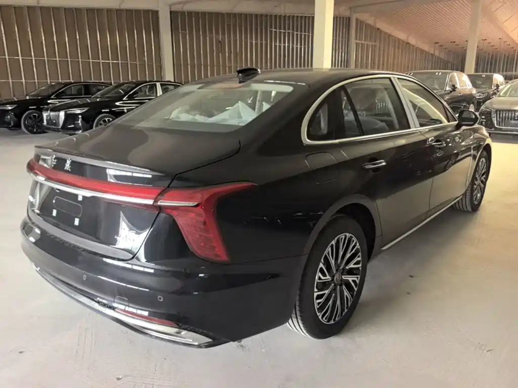 Hongqi H5 2025 2.0T AT