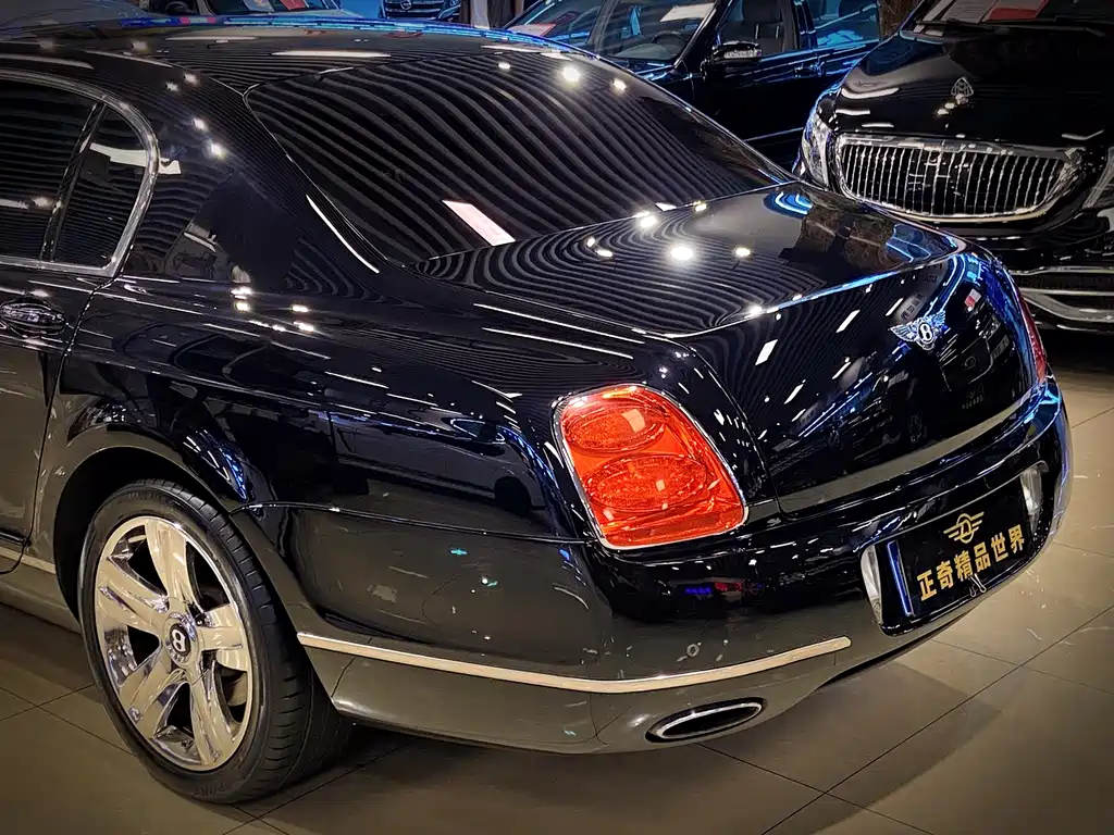 Bentley Flying Spur 2010 6.0T мест