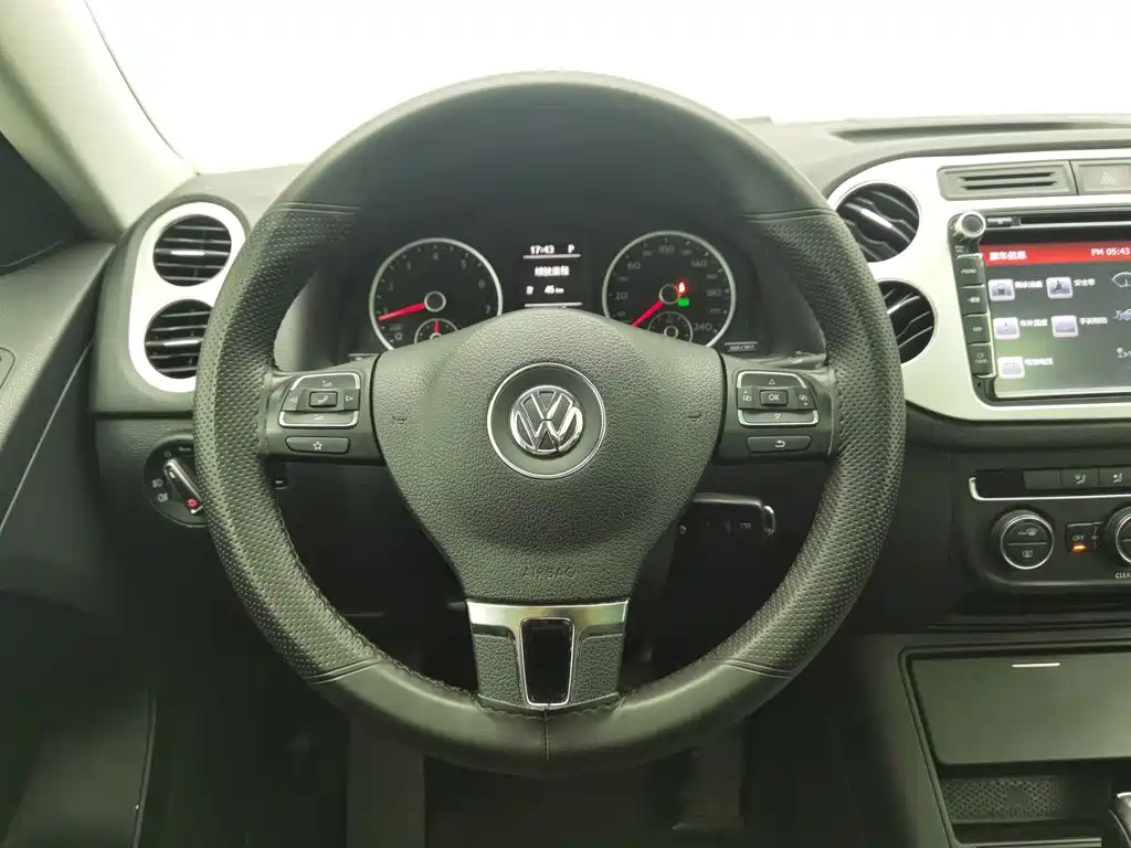 Volkswagen Tiguan — миниатюра 11