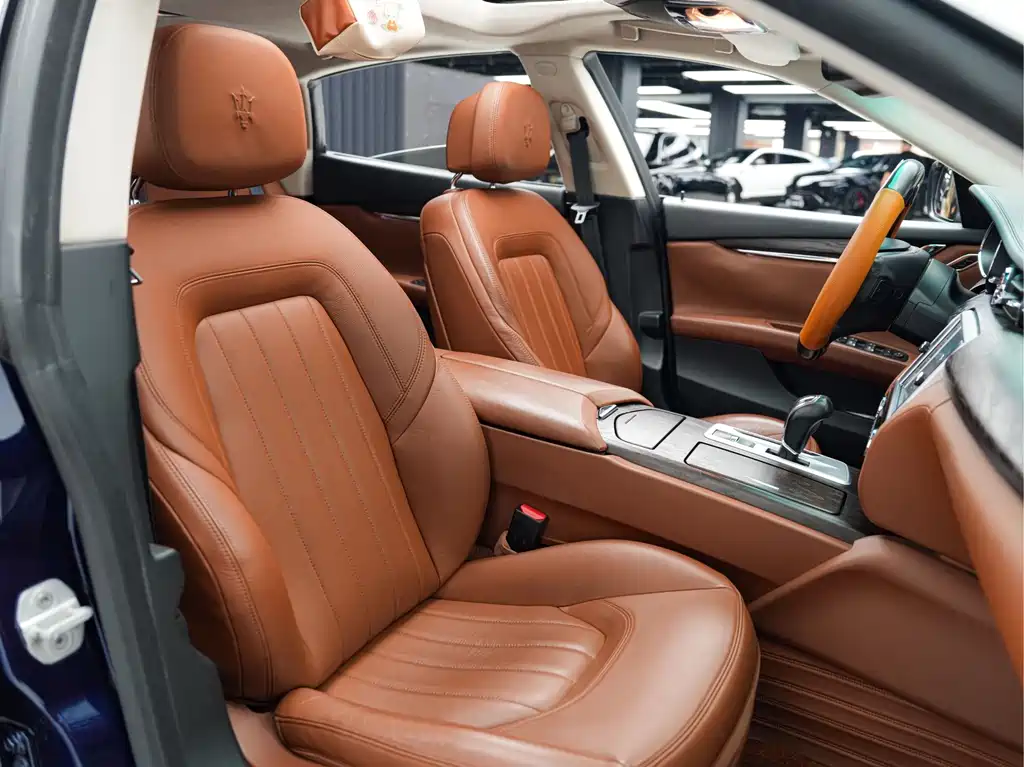 Maserati Quattroporte — миниатюра 16