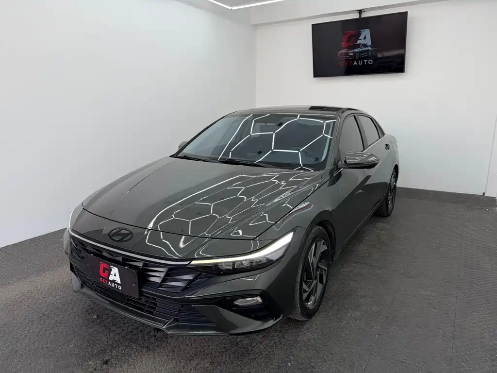 Hyundai Elantra 2023