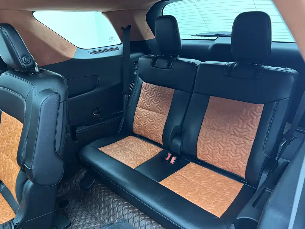 Ford Explorer — миниатюра 16