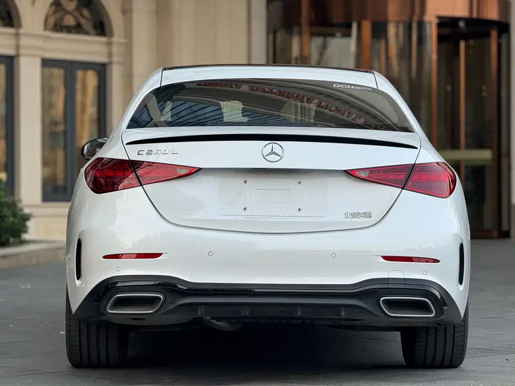 Mercedes-Benz C-Class — миниатюра 12