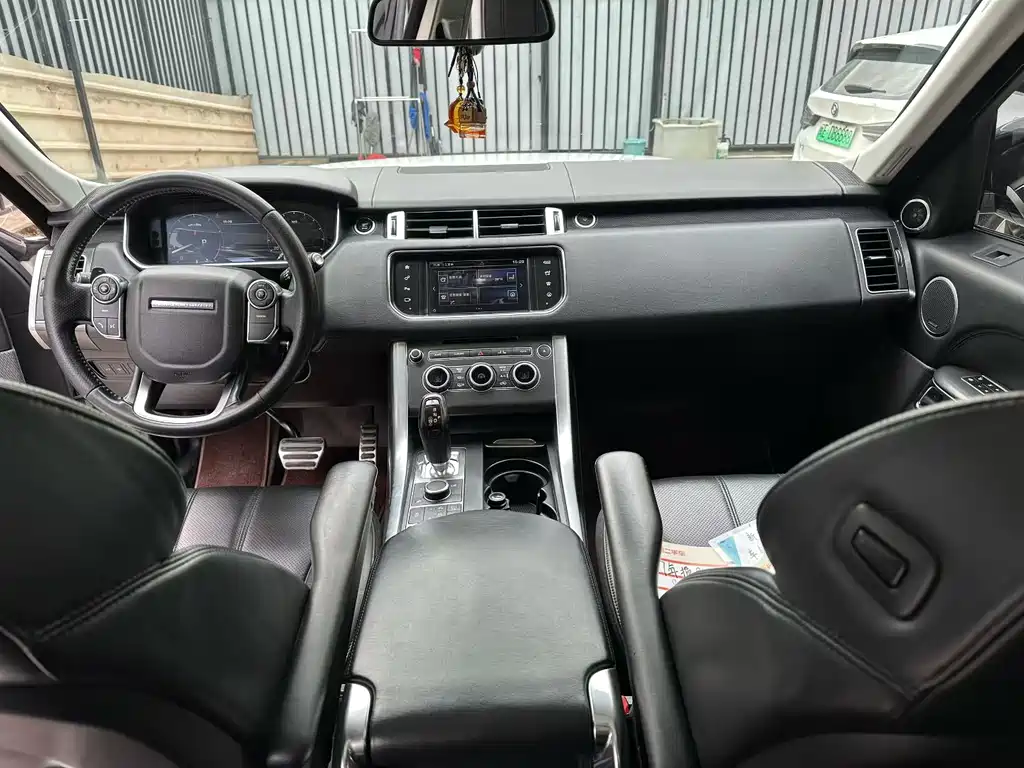 Land Rover Sport — миниатюра 6