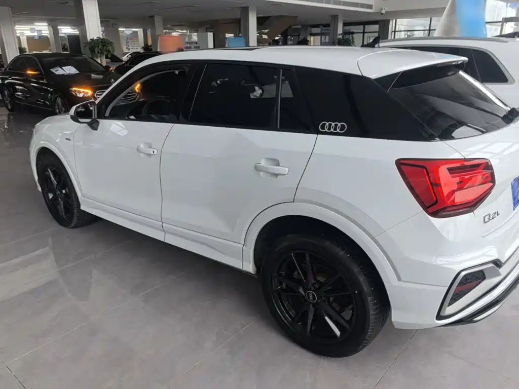 Audi Q2L — миниатюра 5