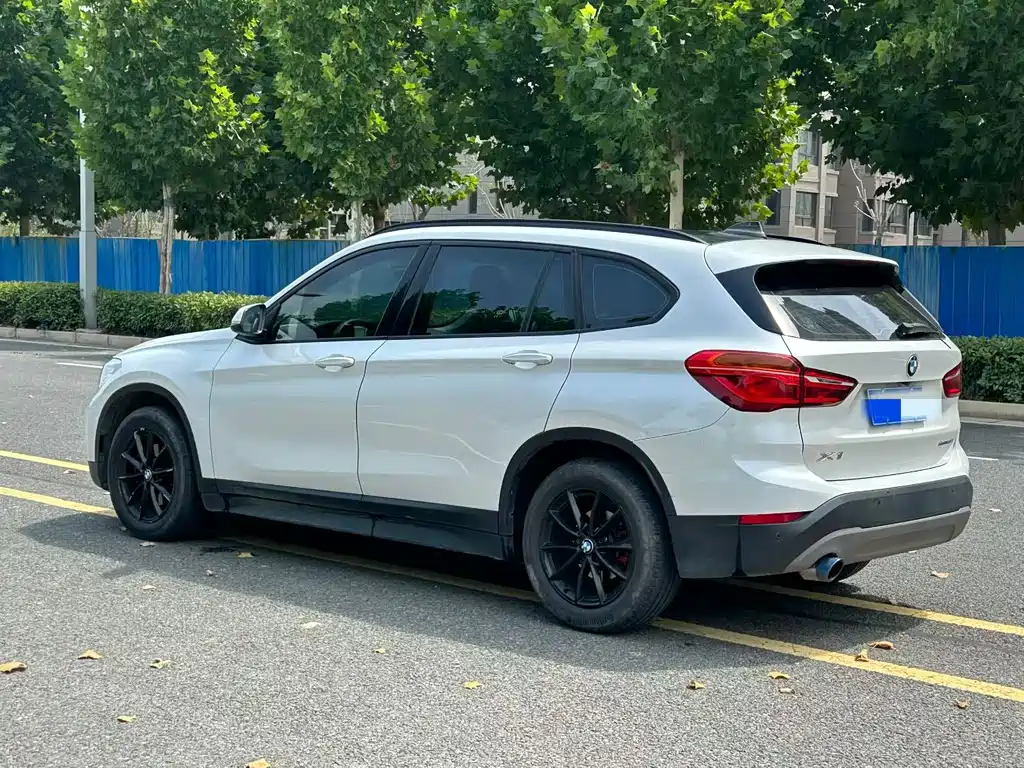 BMW X1 — миниатюра 9
