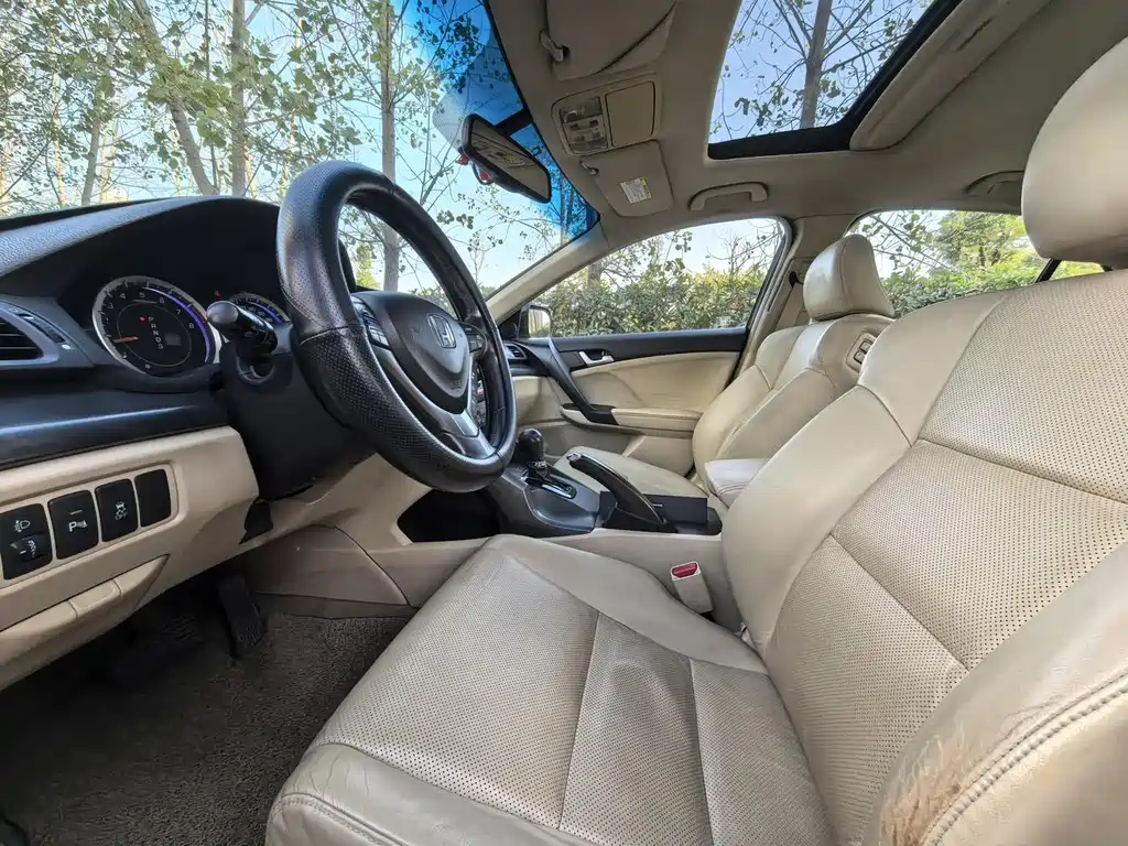 Honda Spirior 2013 2.4L Luxury