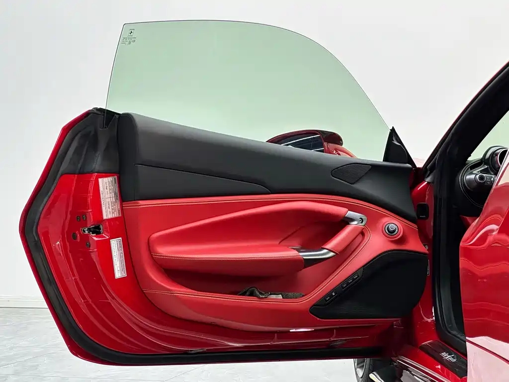 Ferrari F8 — миниатюра 8