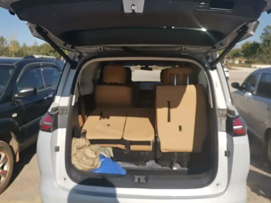 Wuling Xingguang 730 New Energy — миниатюра 4