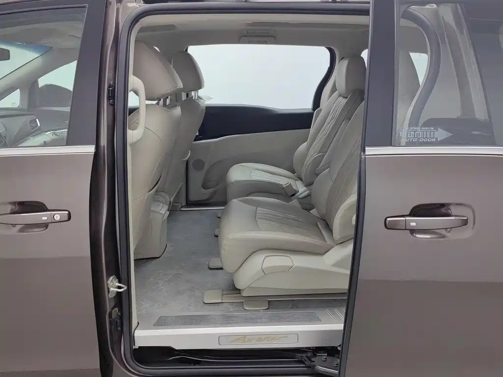 Buick GL8 — миниатюра 15