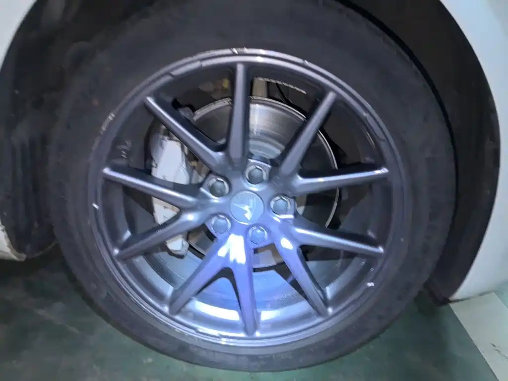 Tesla Model 3 — миниатюра 25