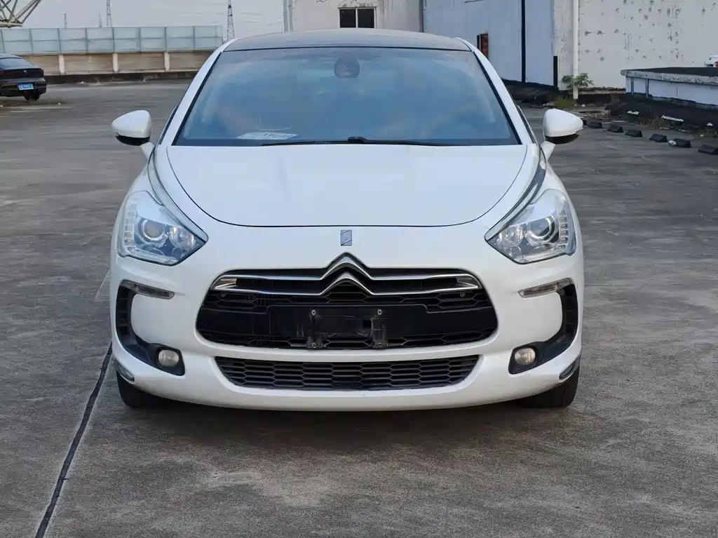 DS DS 5 — миниатюра 2