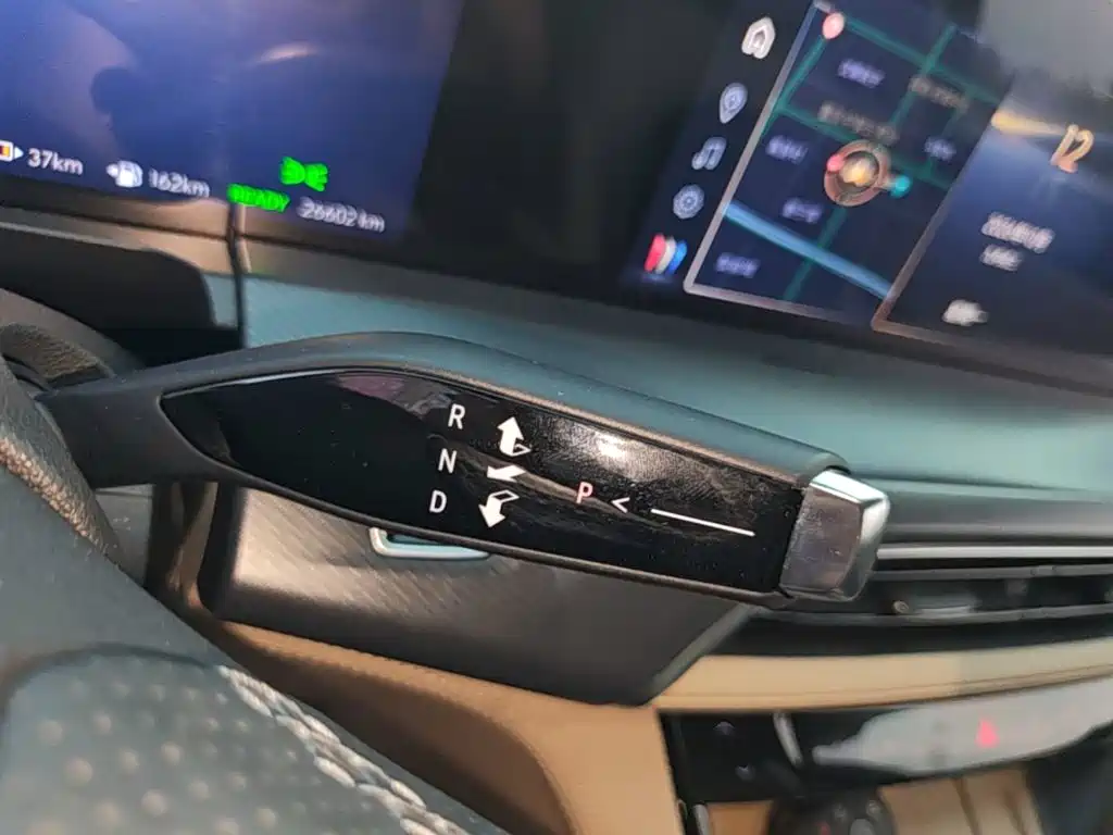 Buick GL8 Hybrid — миниатюра 14