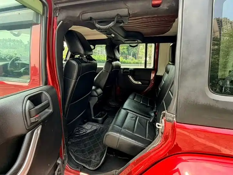 Jeep Wrangler — миниатюра 7