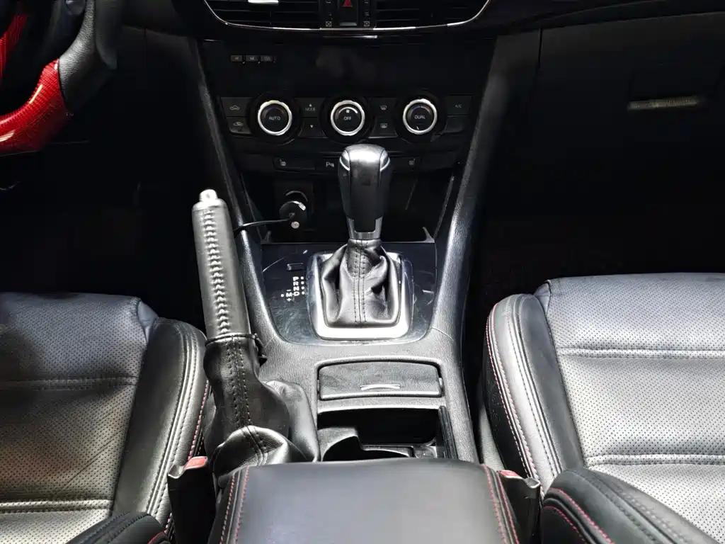Mazda Atenza — миниатюра 9