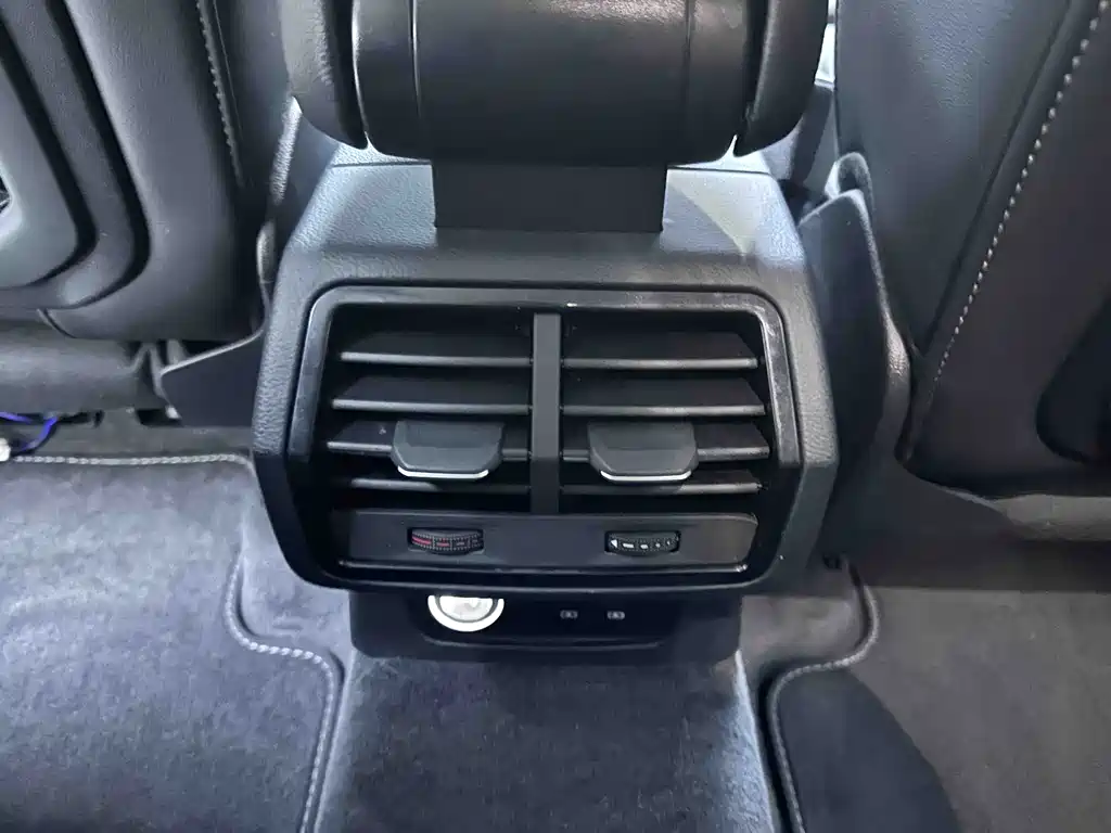 Audi Q3 — миниатюра 11