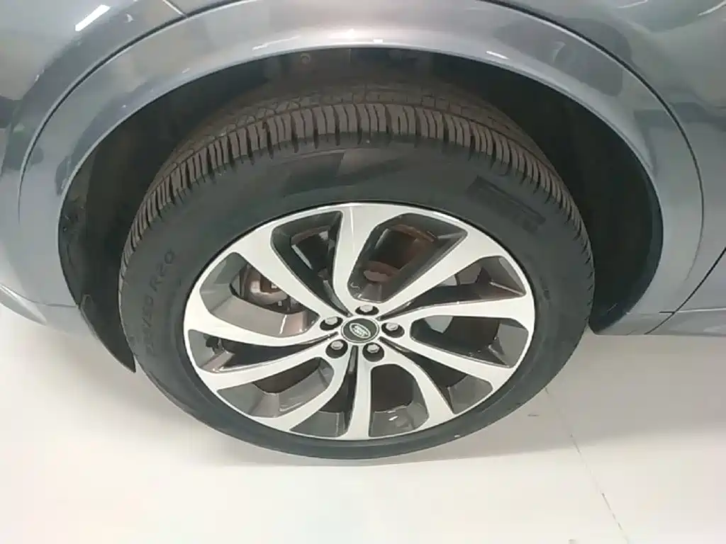 Land Rover Discovery Sport Hybrid — миниатюра 23