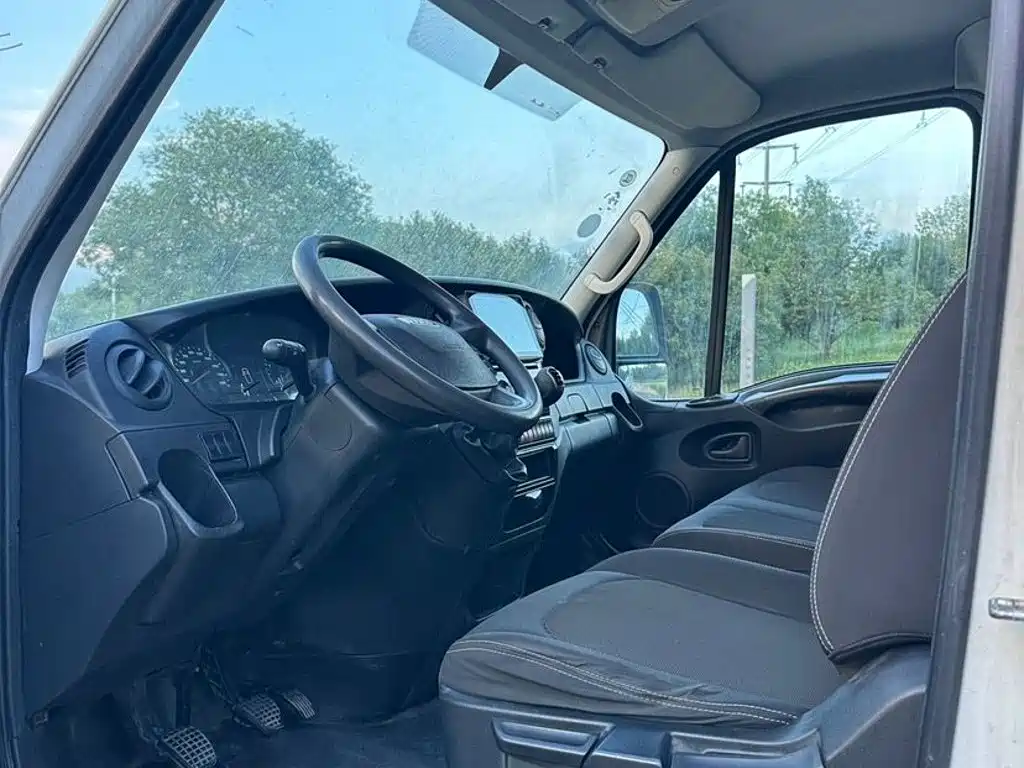 IVECO Ousheng — миниатюра 9