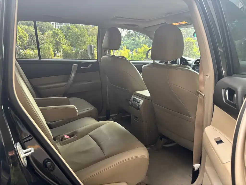 Toyota Highlander — миниатюра 6