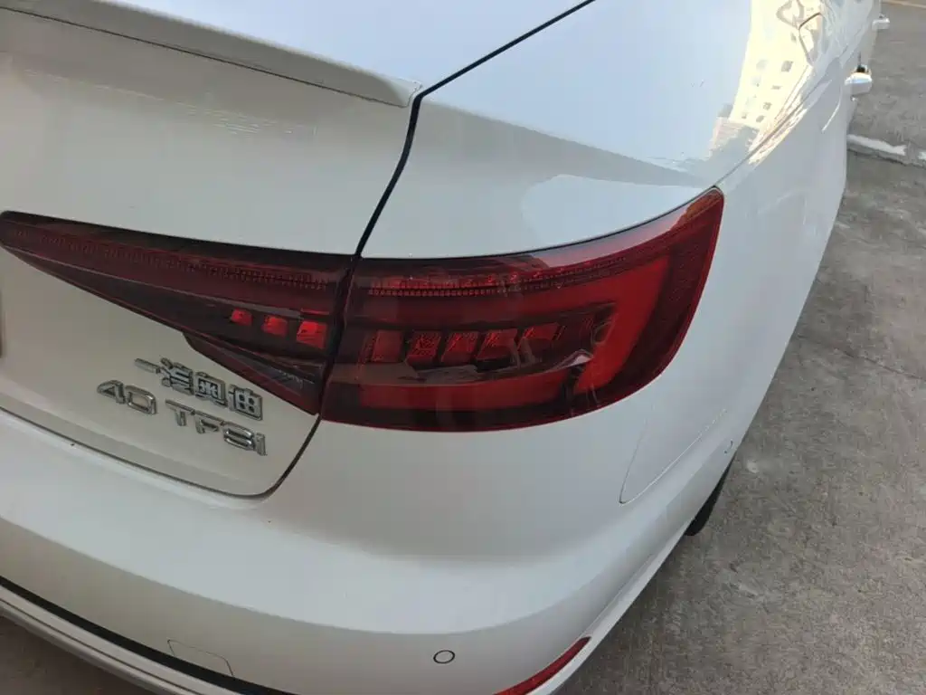 Audi A4L — миниатюра 8