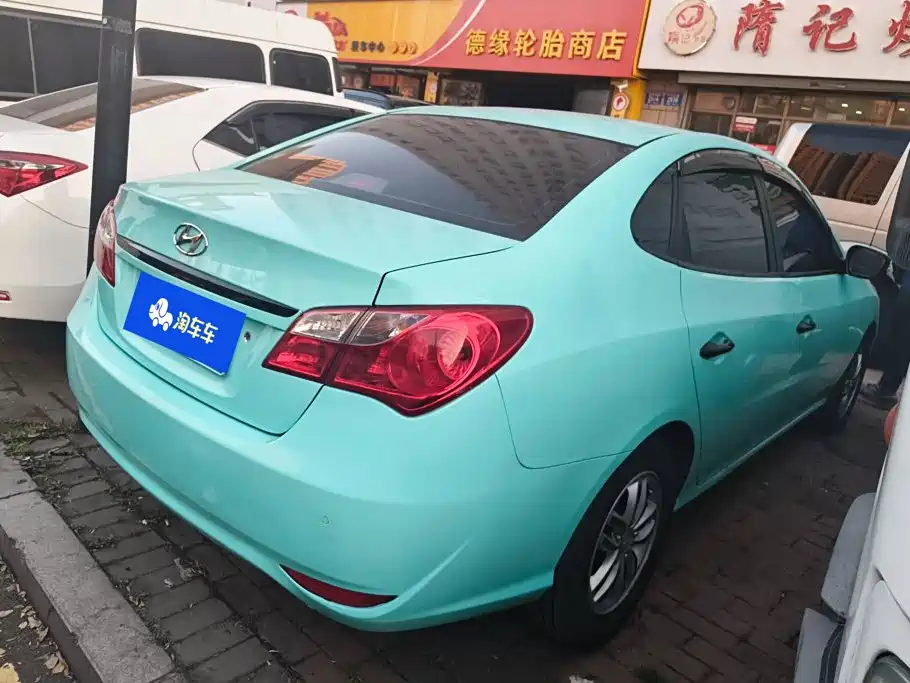 Hyundai Elantra — миниатюра 3