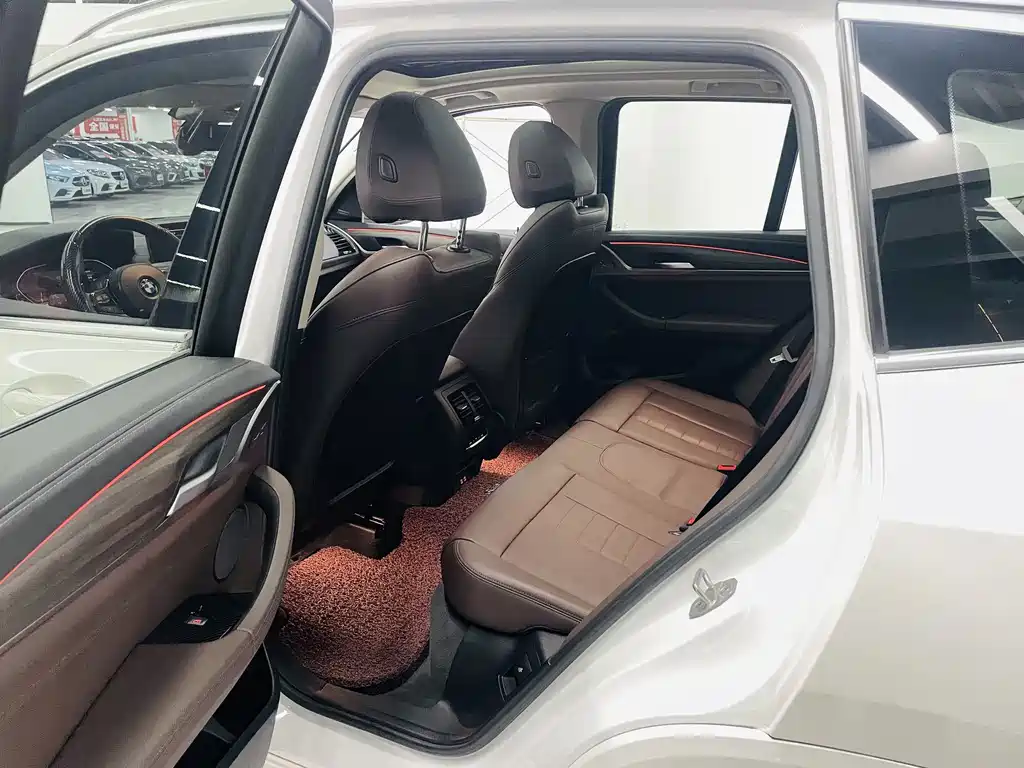BMW X3 — миниатюра 11