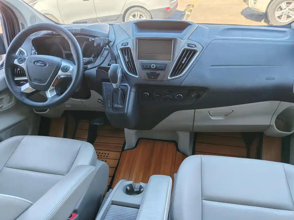 Ford Tourneo 2020 2.0T AT VI