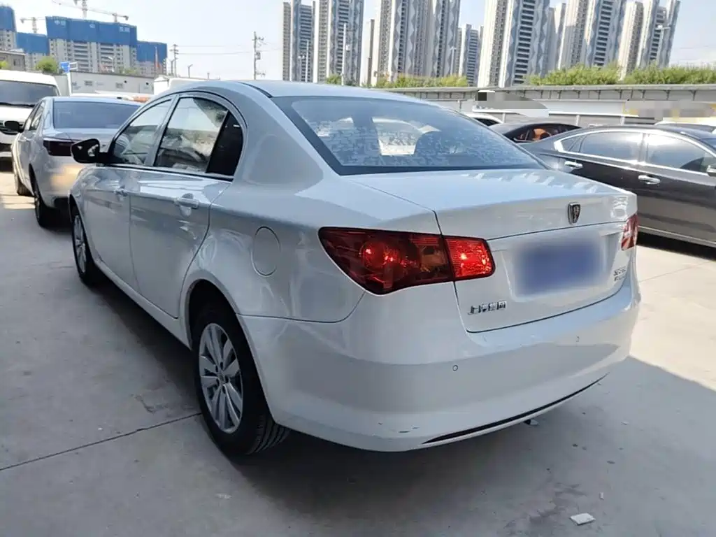 Roewe 350 — миниатюра 5