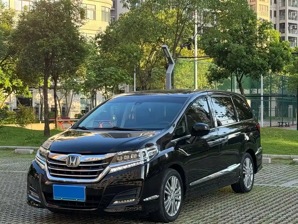 Honda Elysion 2016 2.4L