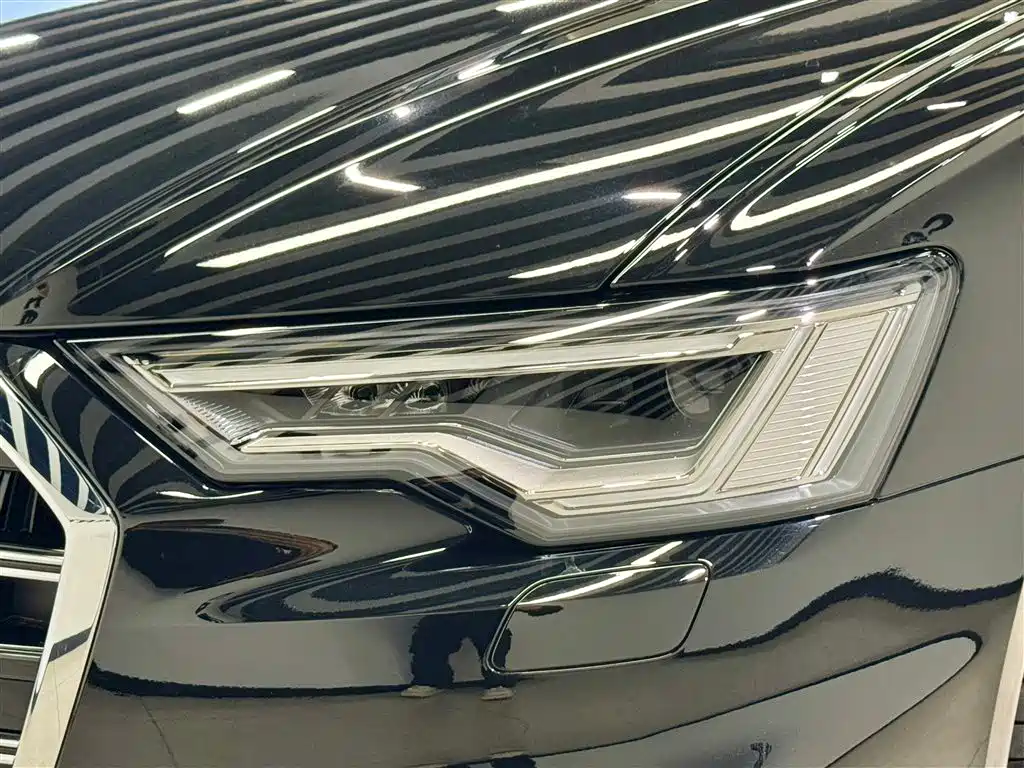 Audi A6L 2025 40 TFSI Luxury