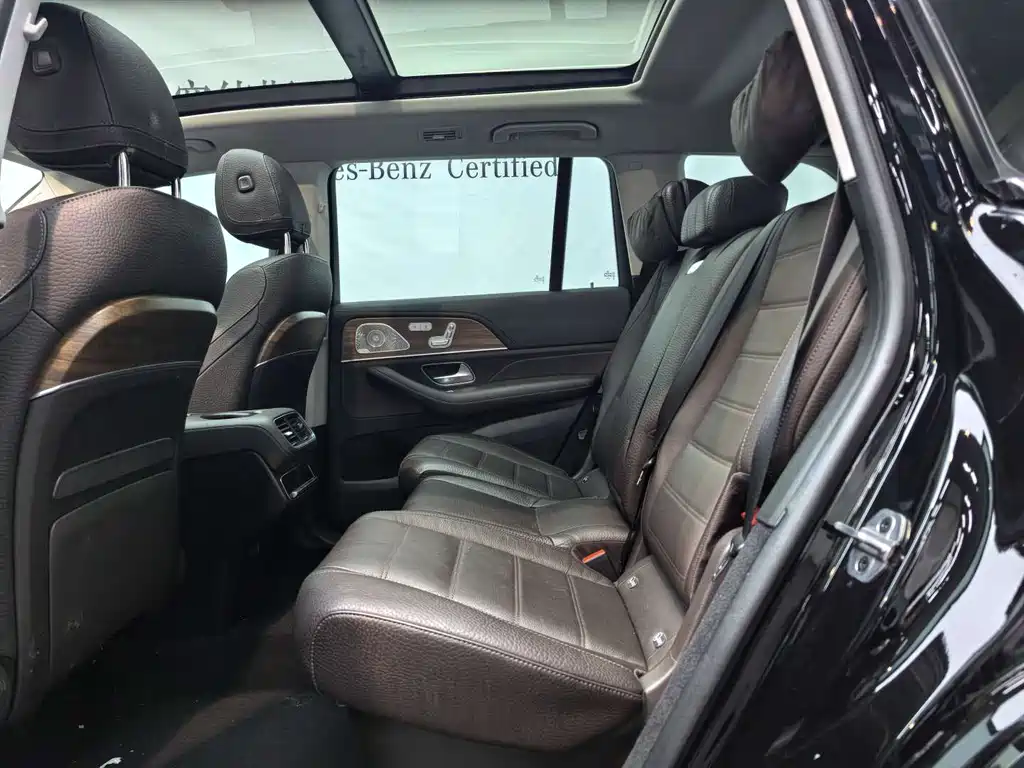 Mercedes-Benz GLS — миниатюра 8