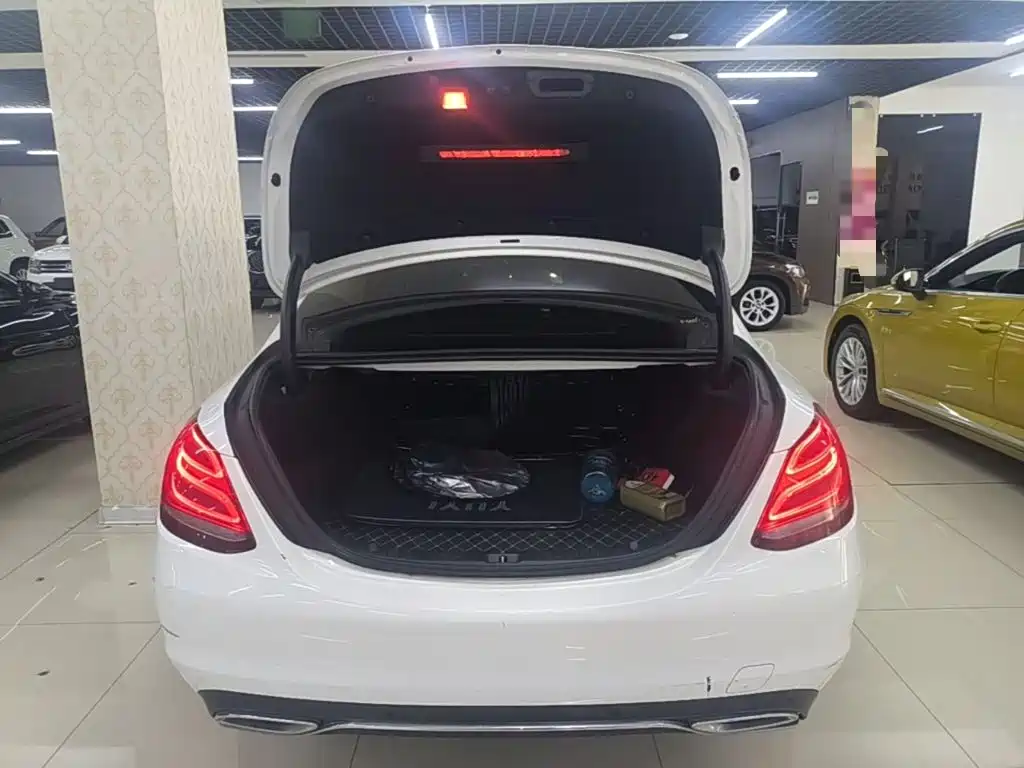 Mercedes-Benz C-Class — миниатюра 19
