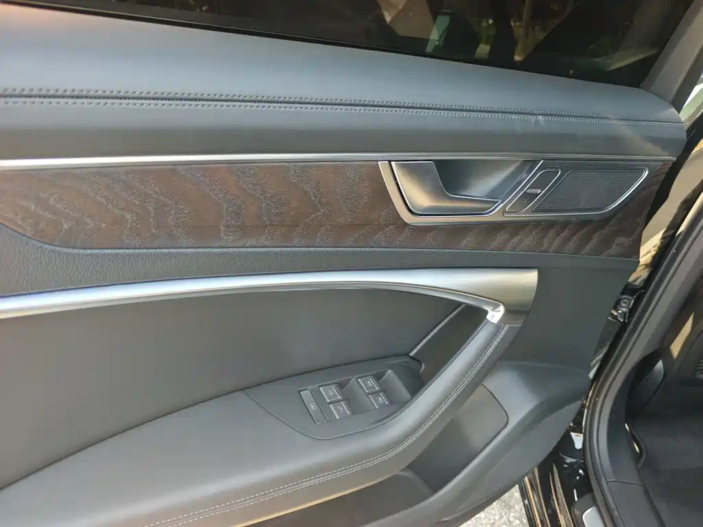 Audi A6L — миниатюра 15
