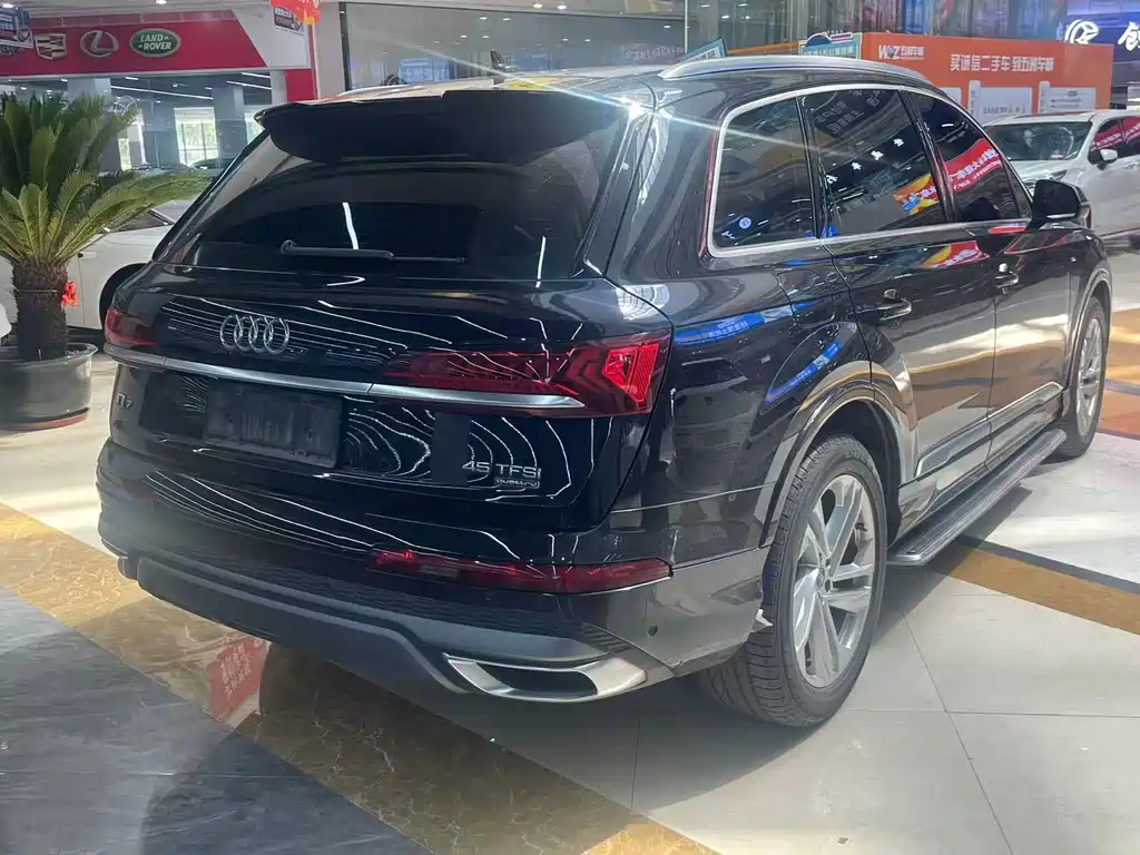 Audi Q7 — миниатюра 5