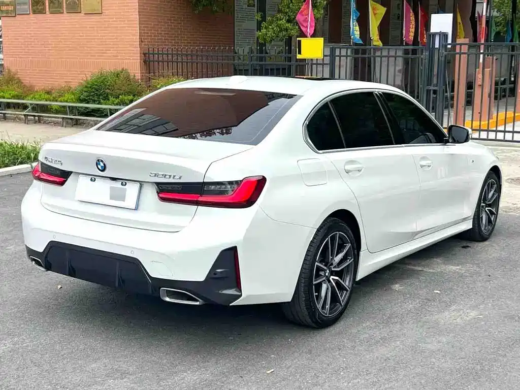 BMW 3 Series — миниатюра 4