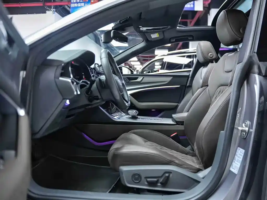 Audi A7L 2022 45 TFSI quattro S-line
