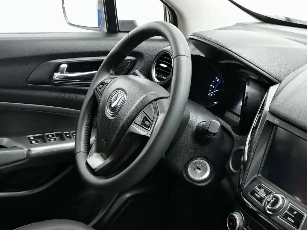 Changan CS15 — миниатюра 22